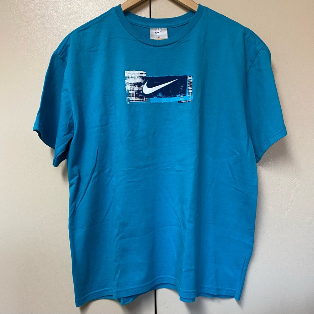 Vintage Y2K Nike shirt Youth size XL or Adult Small/Medium